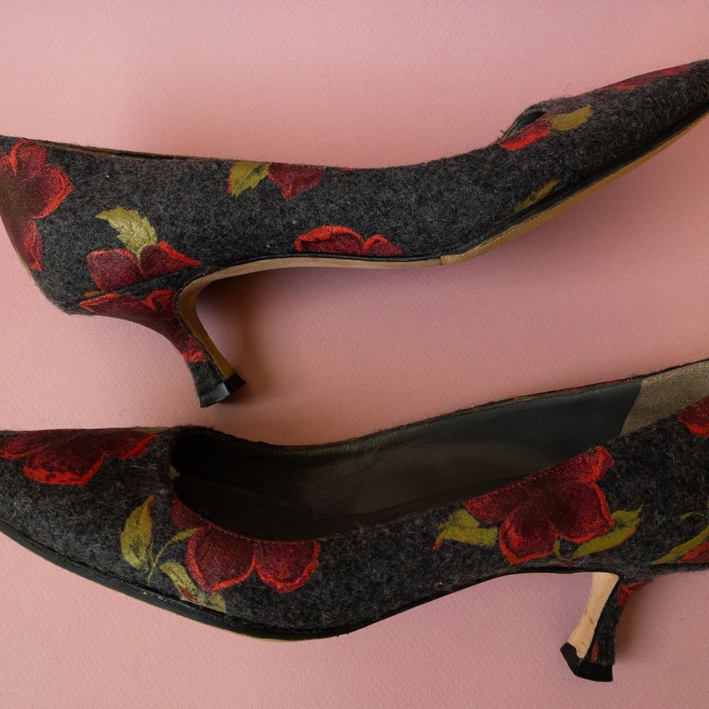 MANOLO BLAHNIK Grey Wool Low Kitten Heel Painted Rose Floral Red 36.5/6.5